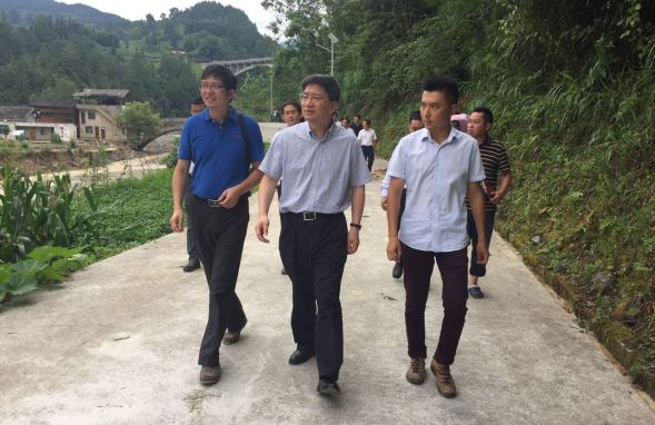 周仲飞常务副院长率队赴贵州开展定点扶贫调研及相关工作