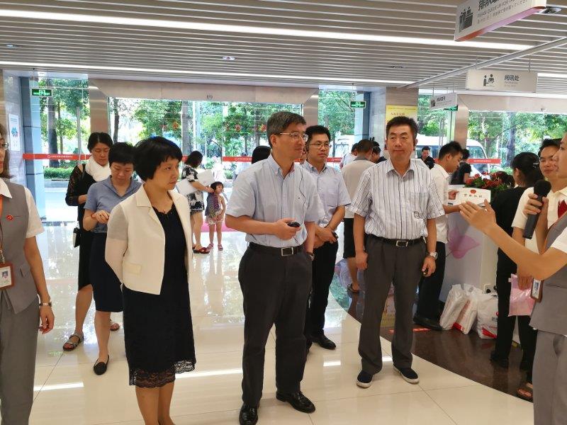 腾讯公司党委副书记,公共政策部总经理沈丹女士介绍了腾讯公司在大