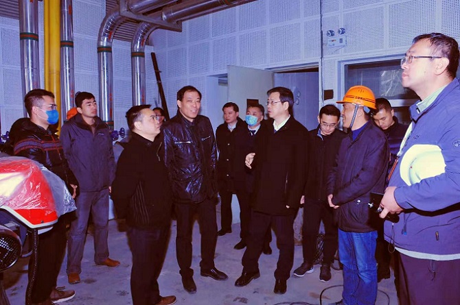 办公厅副主任章志刚,中浦后勤公司总经理吴晓声等同志陪同检查.